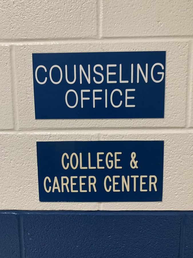 Students can reach out to counselors to make appointments for virtual college meets.