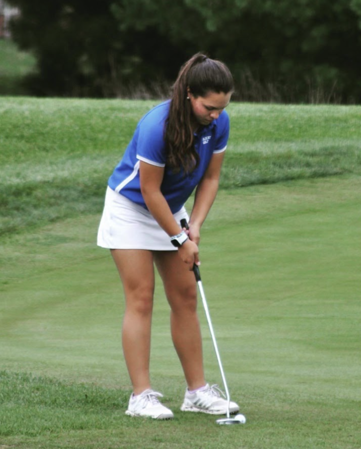 Sofia Vargas playing a round of 18 holes at the Lexington Country Club

