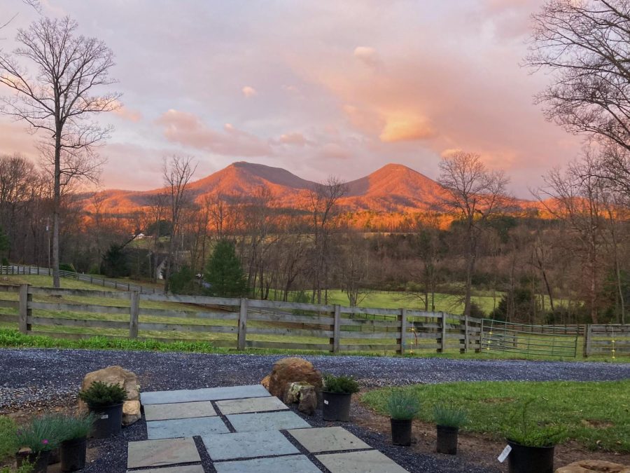 A view of House Mountain during one of its spring sunrises.