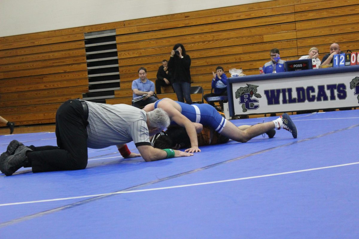 Caiden Covasos pins a wrestler from Bath County