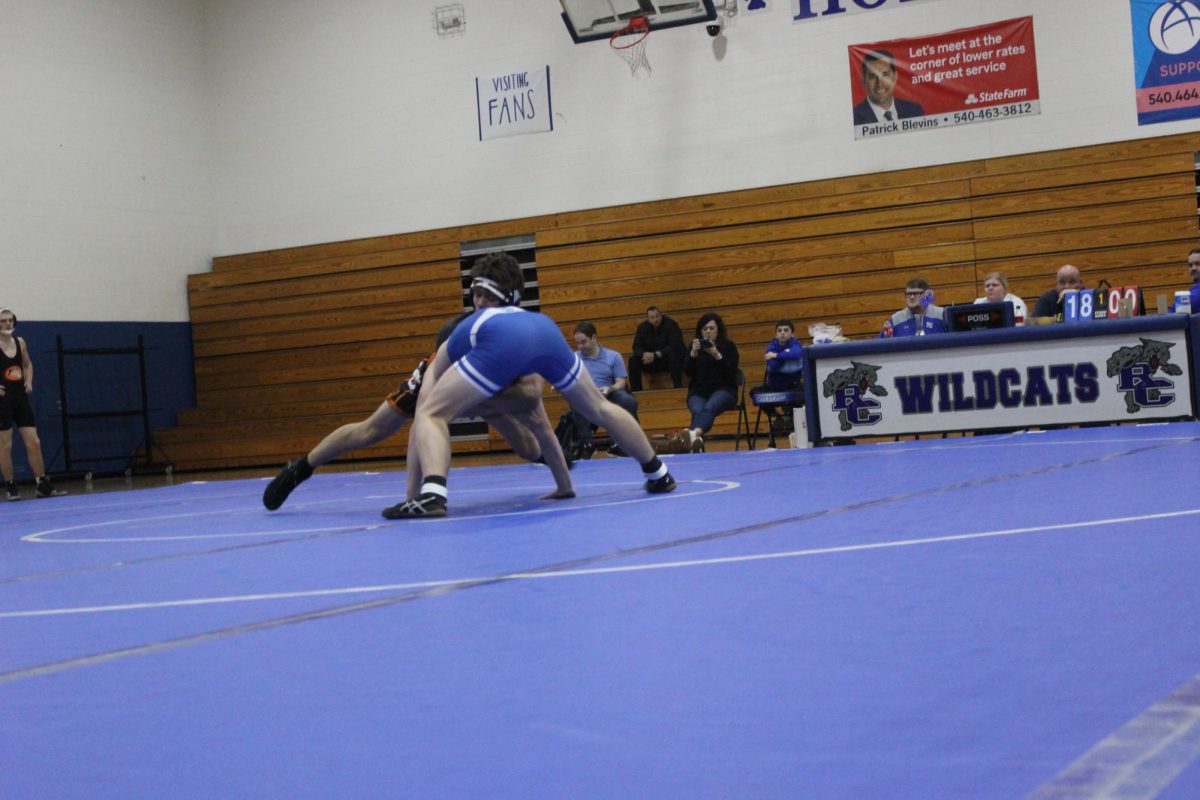 Markus Nelson starts the first period of his match