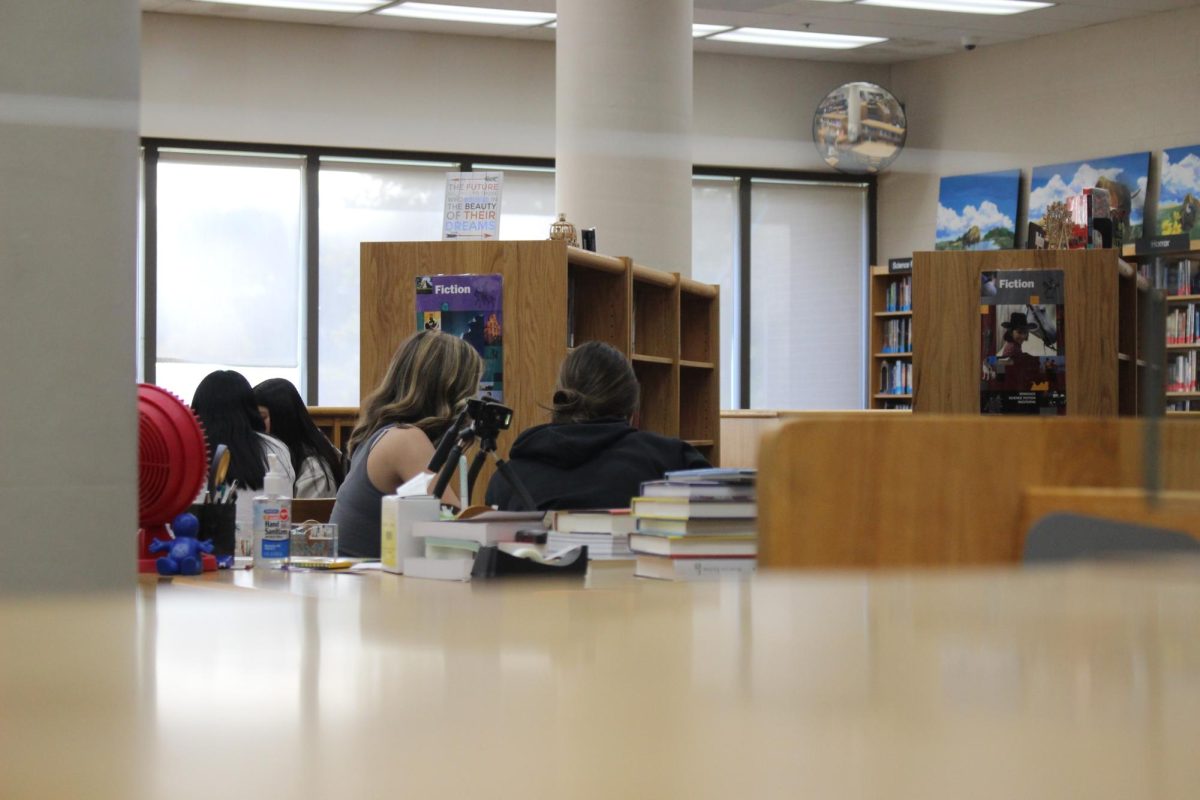 Students studying during 8th period