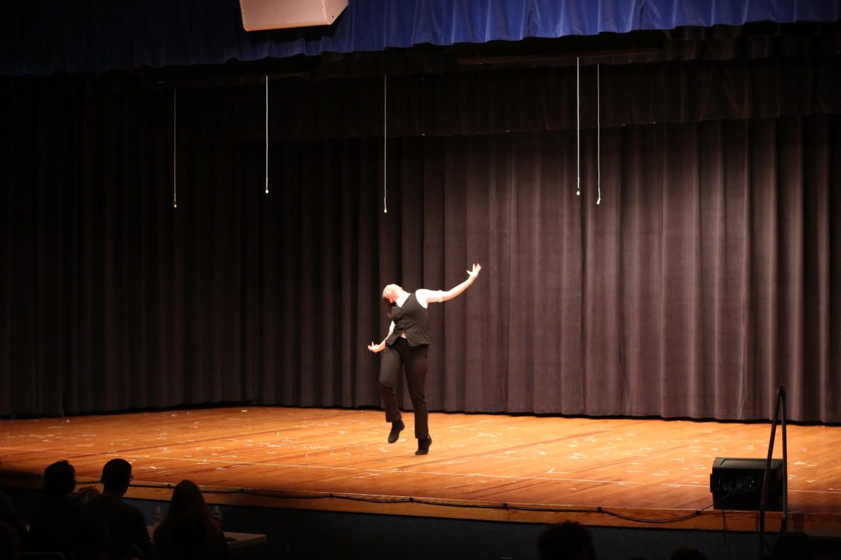 Sophomore Micha Patterson dances to her lip sync song