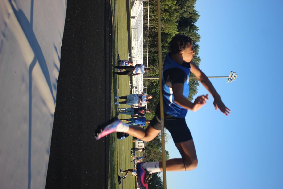Tyshon Wilson jumping over 